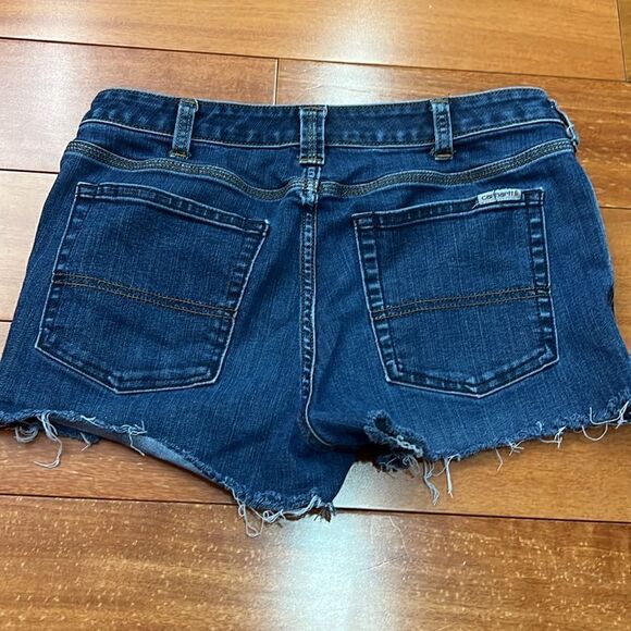 Carhartt women’s slim fit jean shorts size 8 - Picture 2 of 8